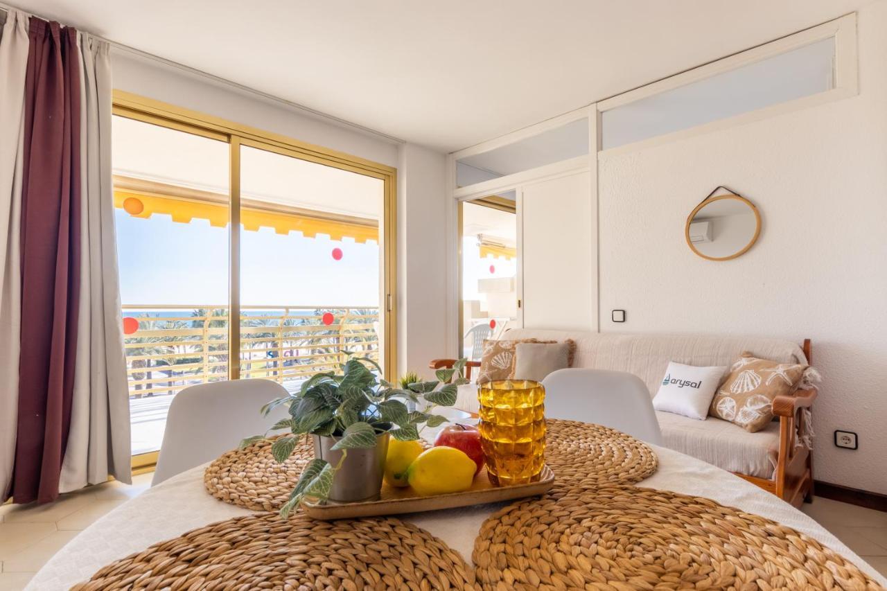 Апартаменты Novelty Con Vistas Al Mar Салоу Экстерьер фото
